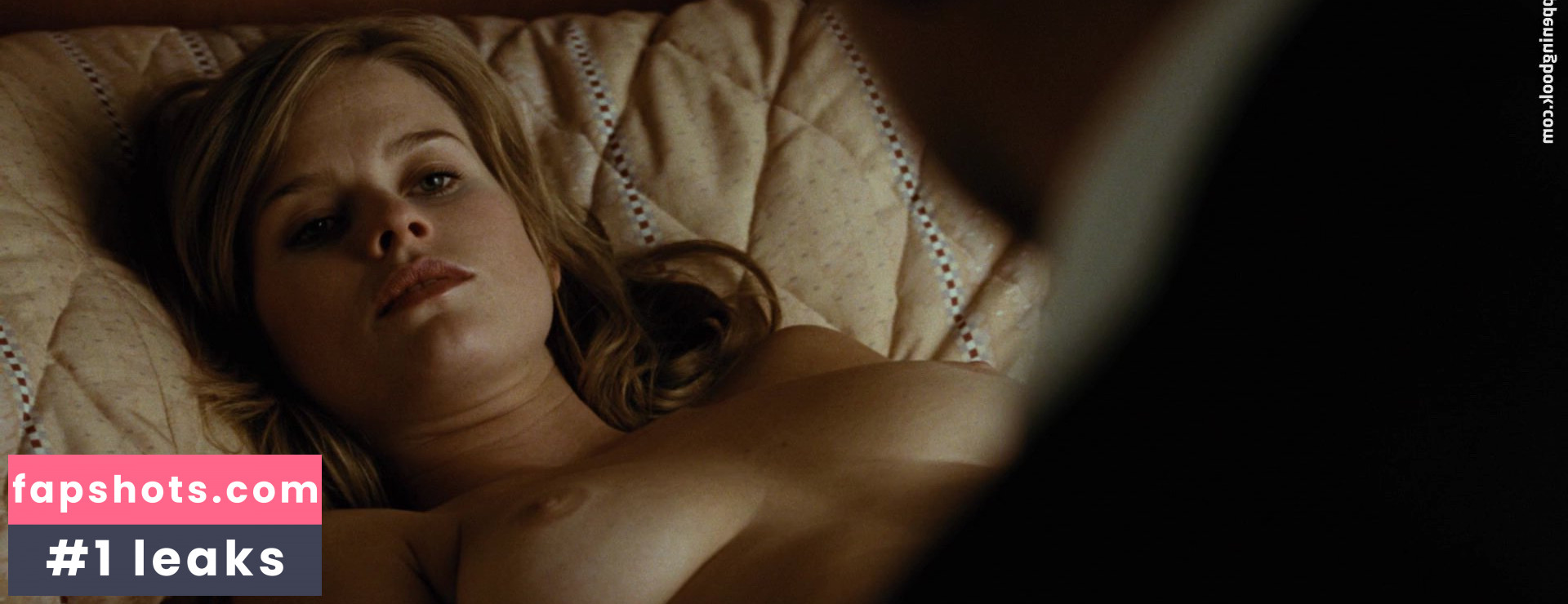 Alice Eve gallery photo #260