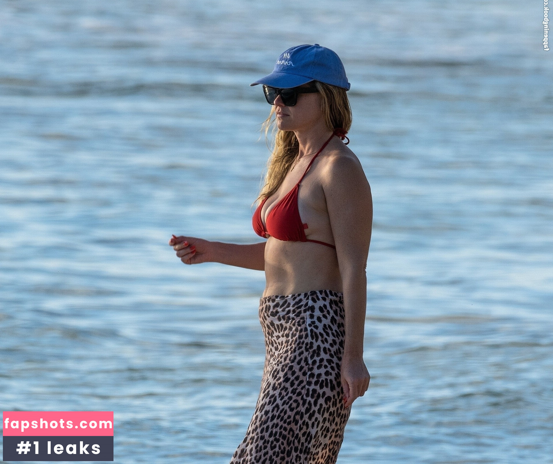 Alice Eve gallery photo #27