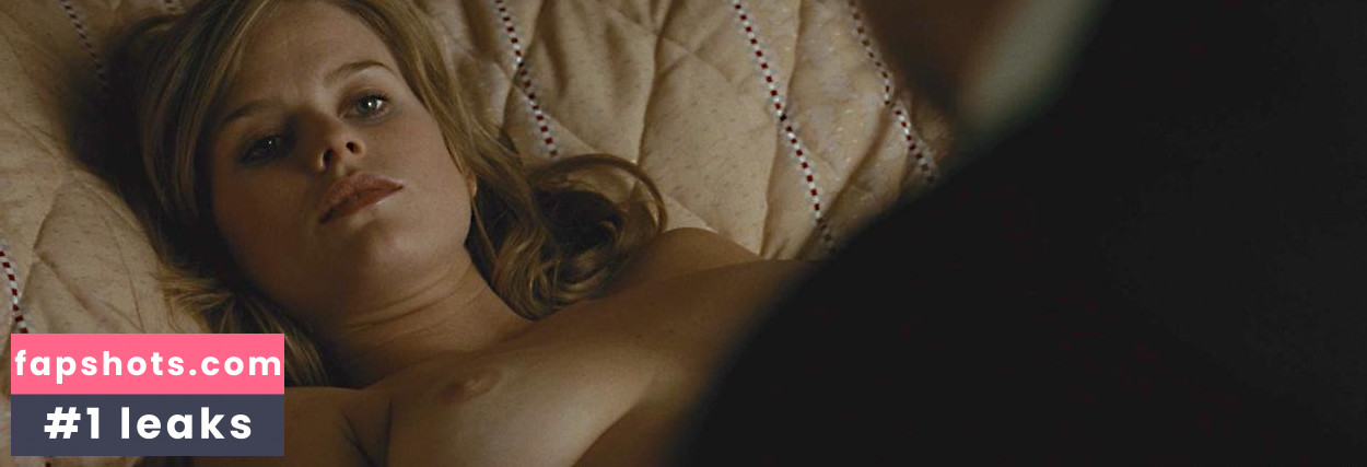 Alice Eve gallery photo #278