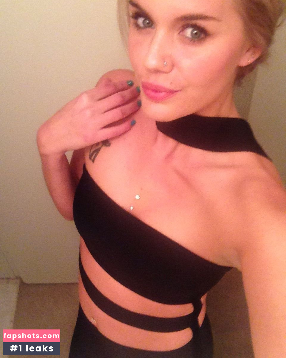 Alice Haig gallery photo #30