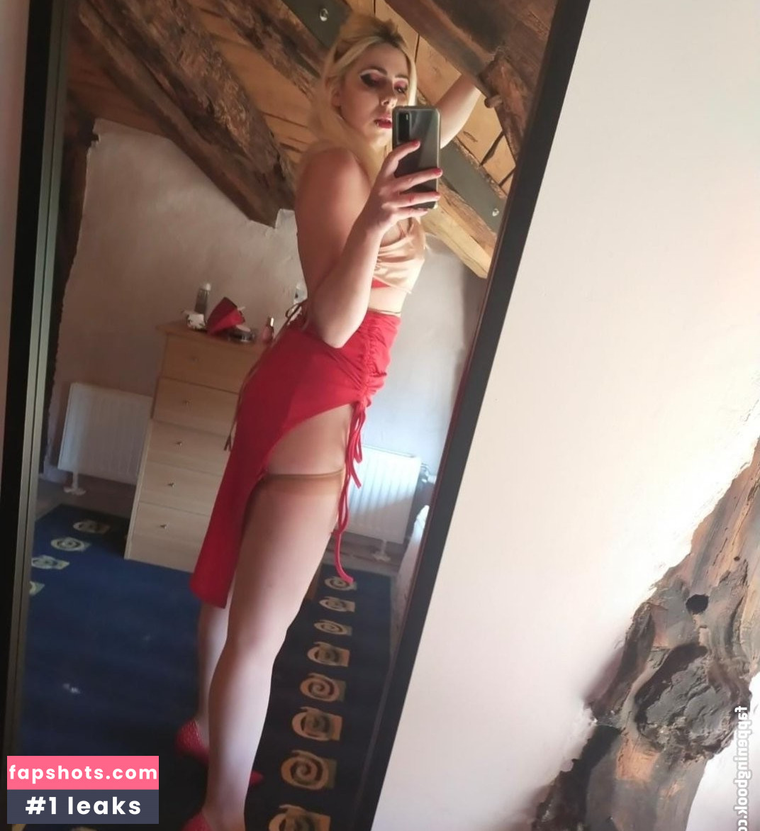 Alice Hunter Nude Leaks OnlyFans Photos #5 - LeakJerk