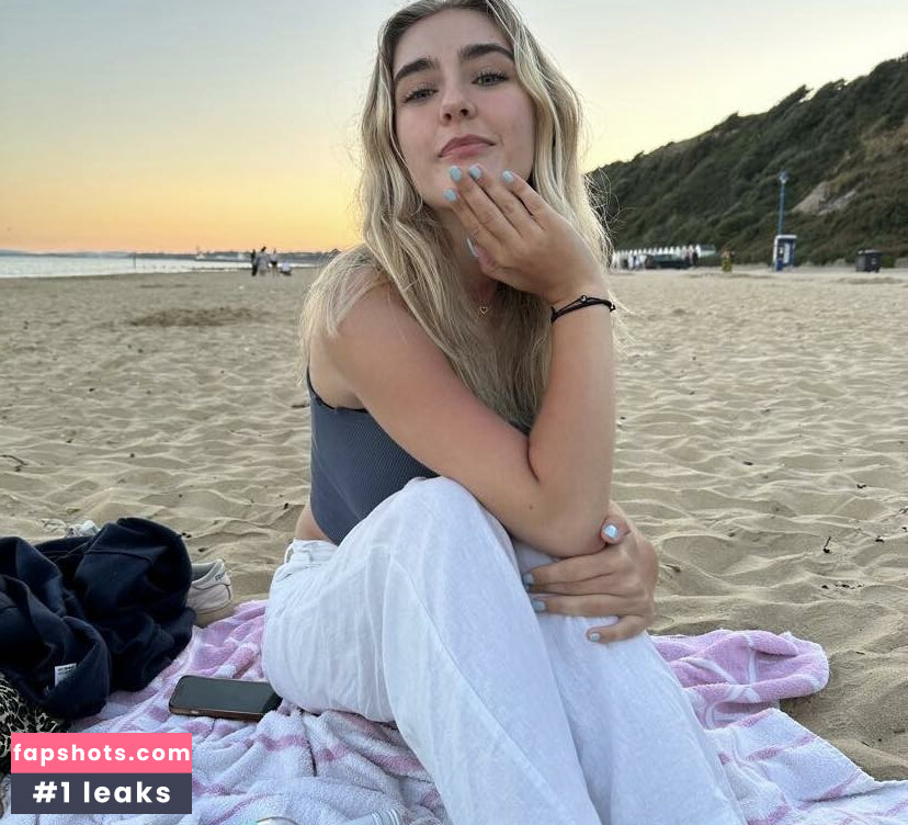 Alice Jackson gallery photo #12