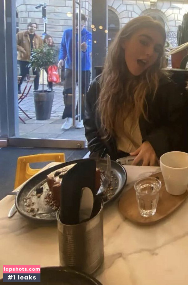 Alice Jackson gallery photo #16