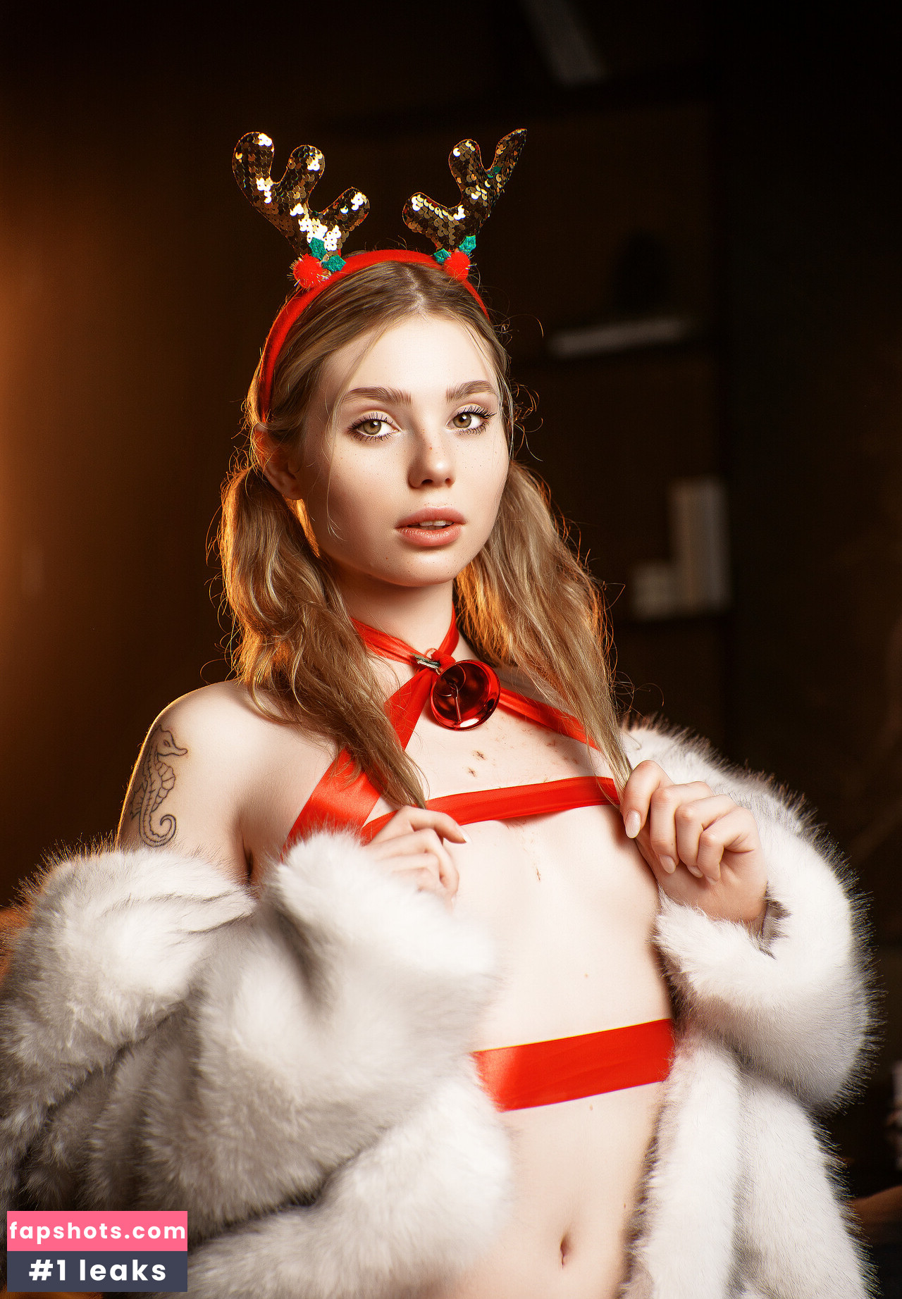 Alice Li gallery photo #83