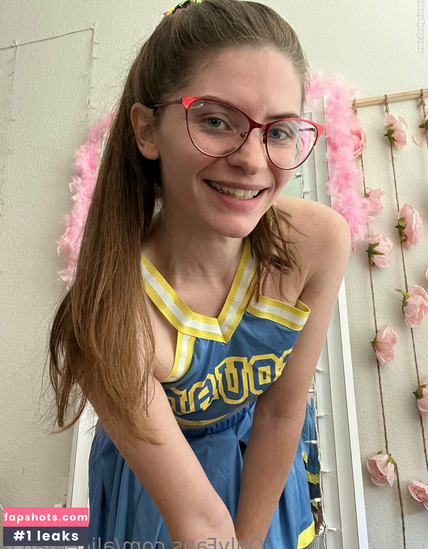 Alice March gallery photo #28