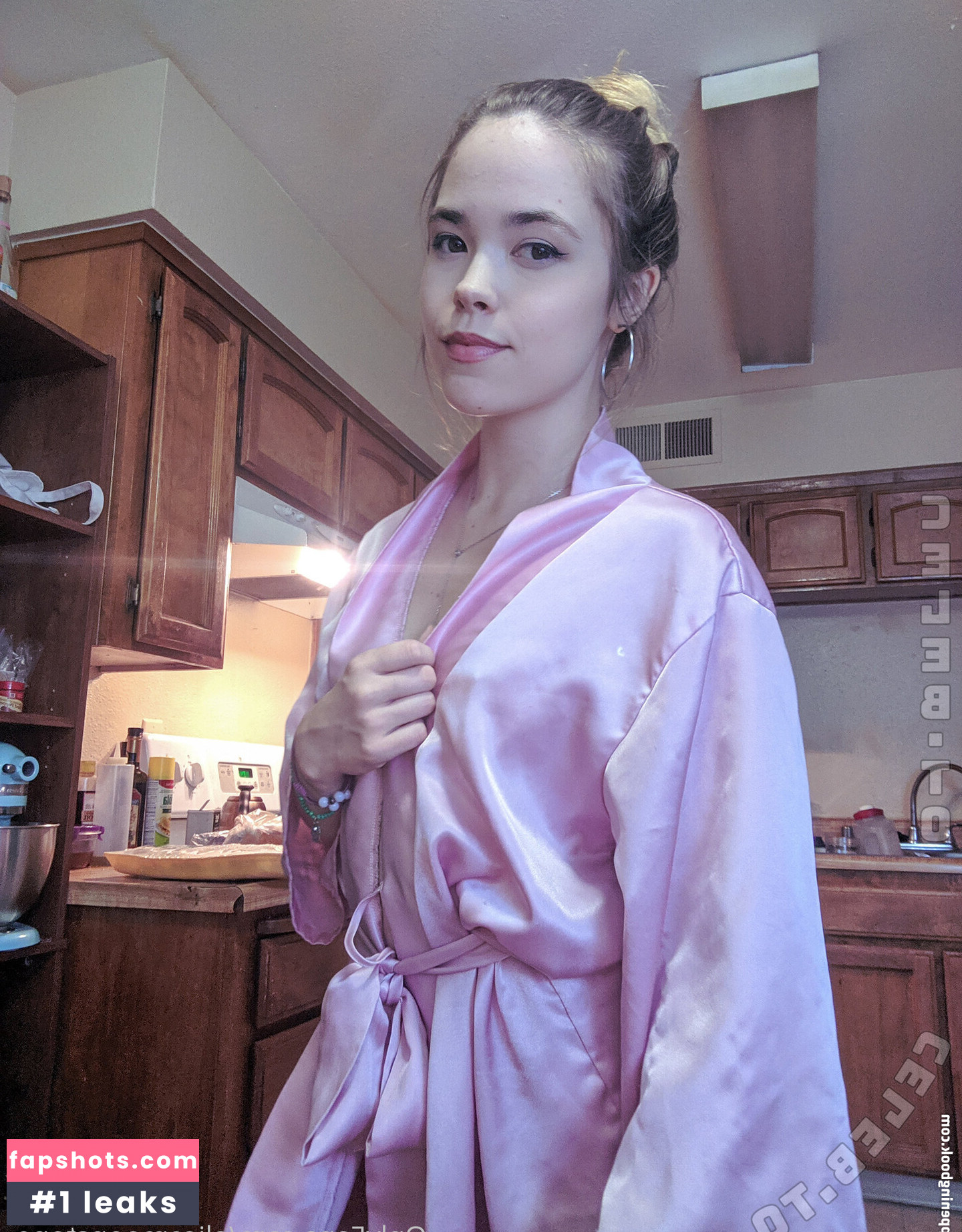 Alice MoonStone gallery photo #13