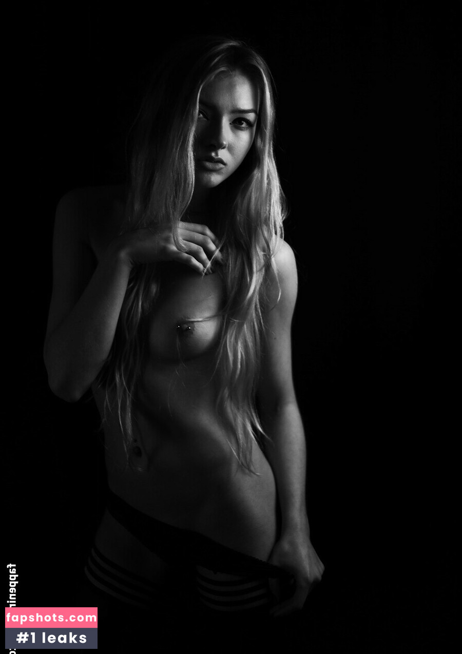 Alice Neale gallery photo #7