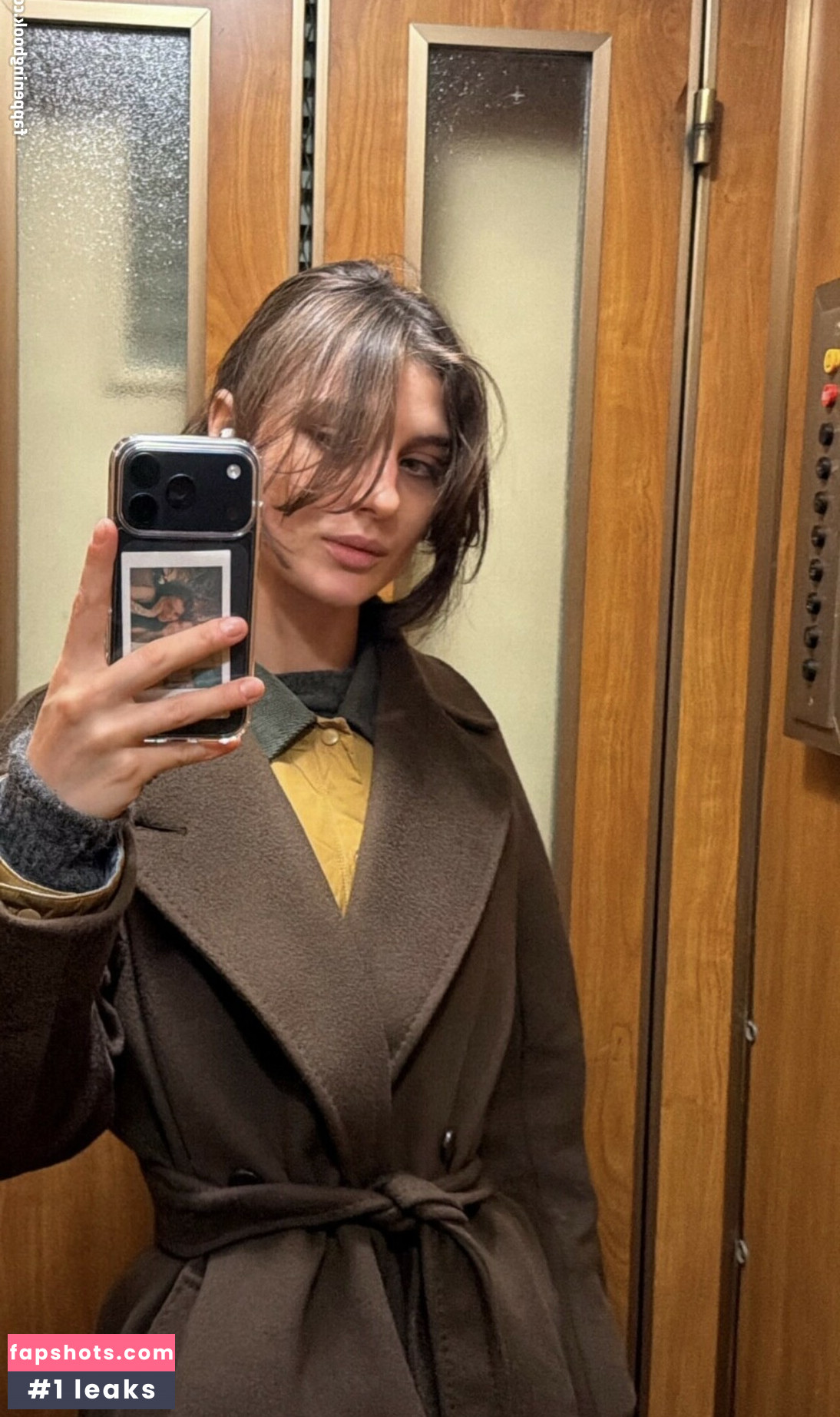 Alice Pagani gallery photo #2