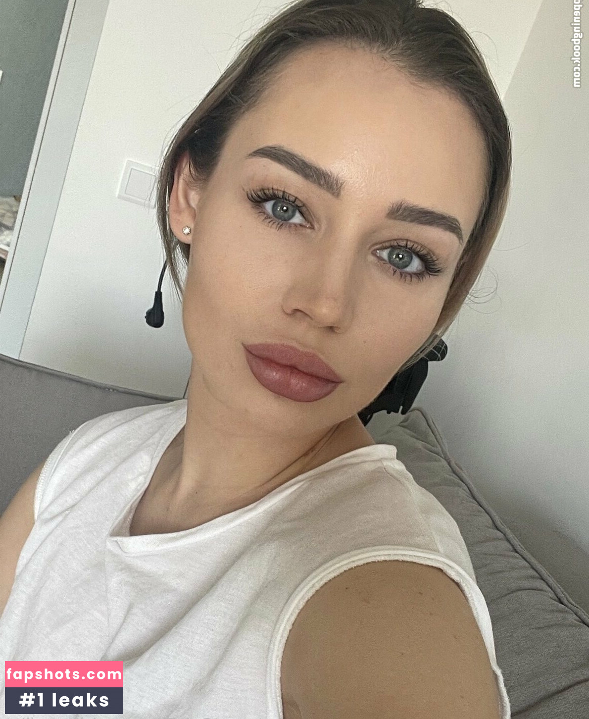 Alice Redlips gallery photo #55