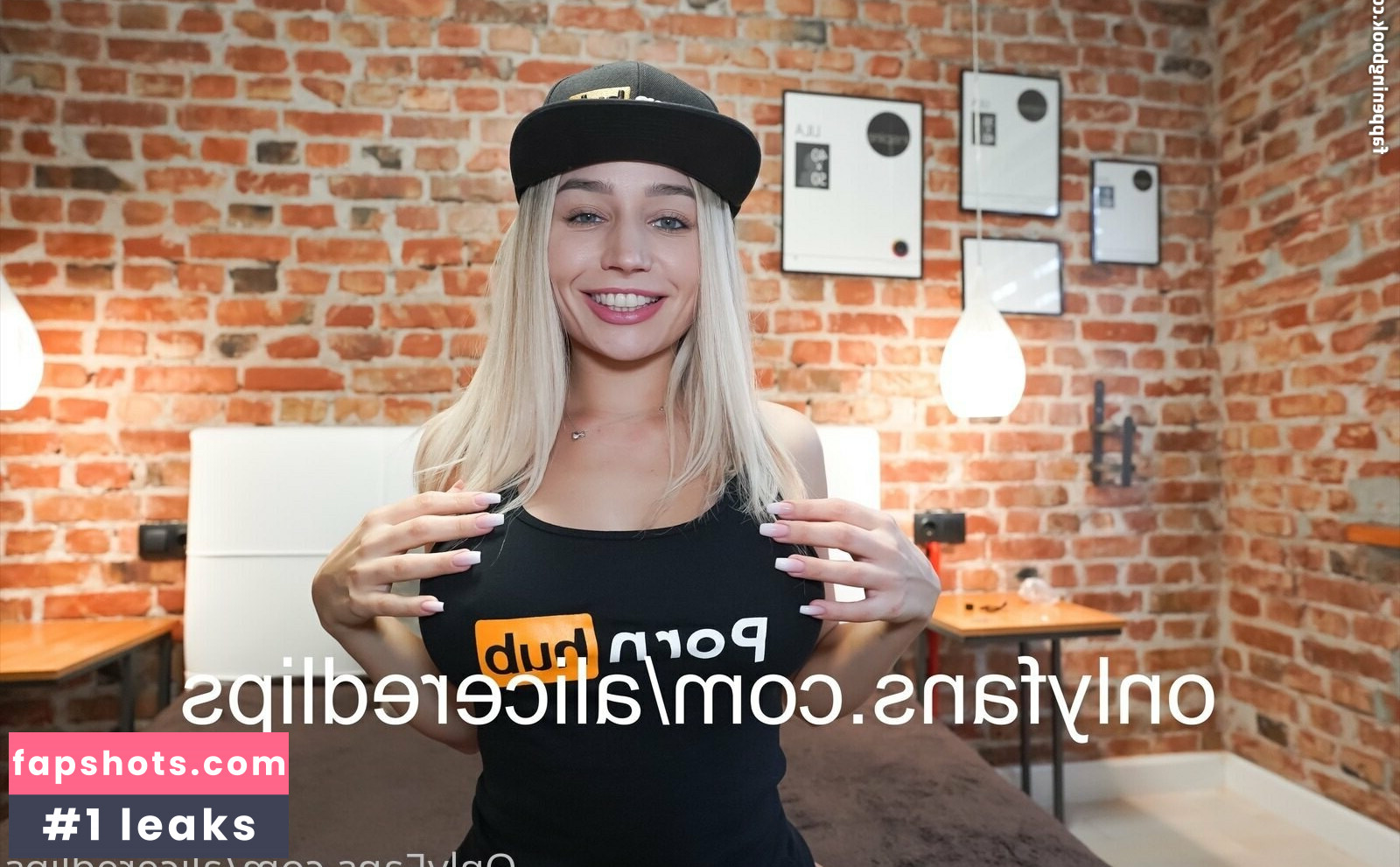 Alice Redlips gallery photo #65