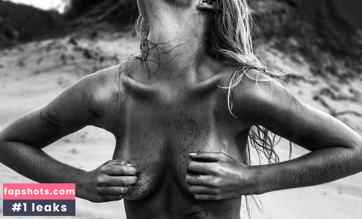 Alice Roberts gallery photo #38