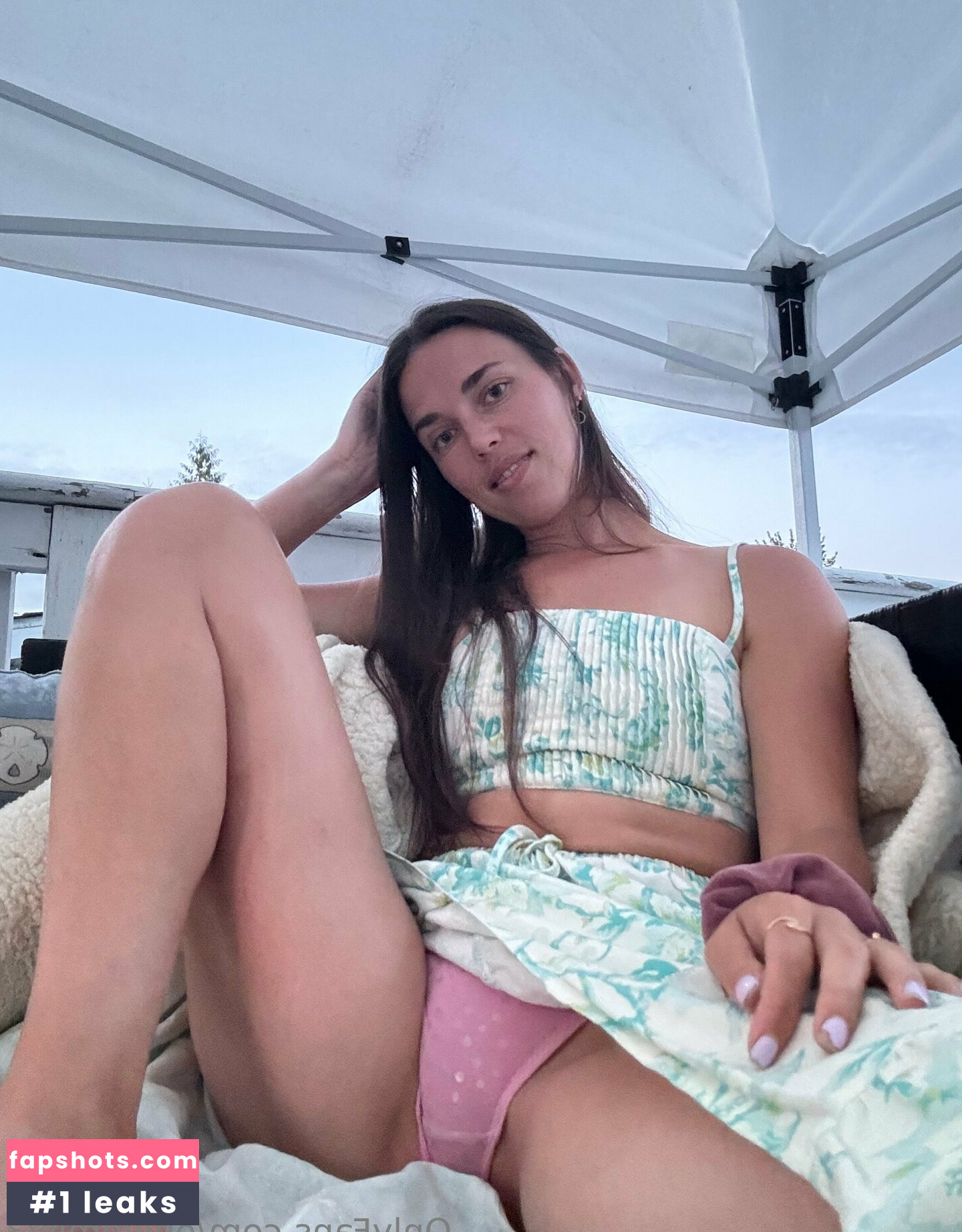 Alice Rose gallery photo #16