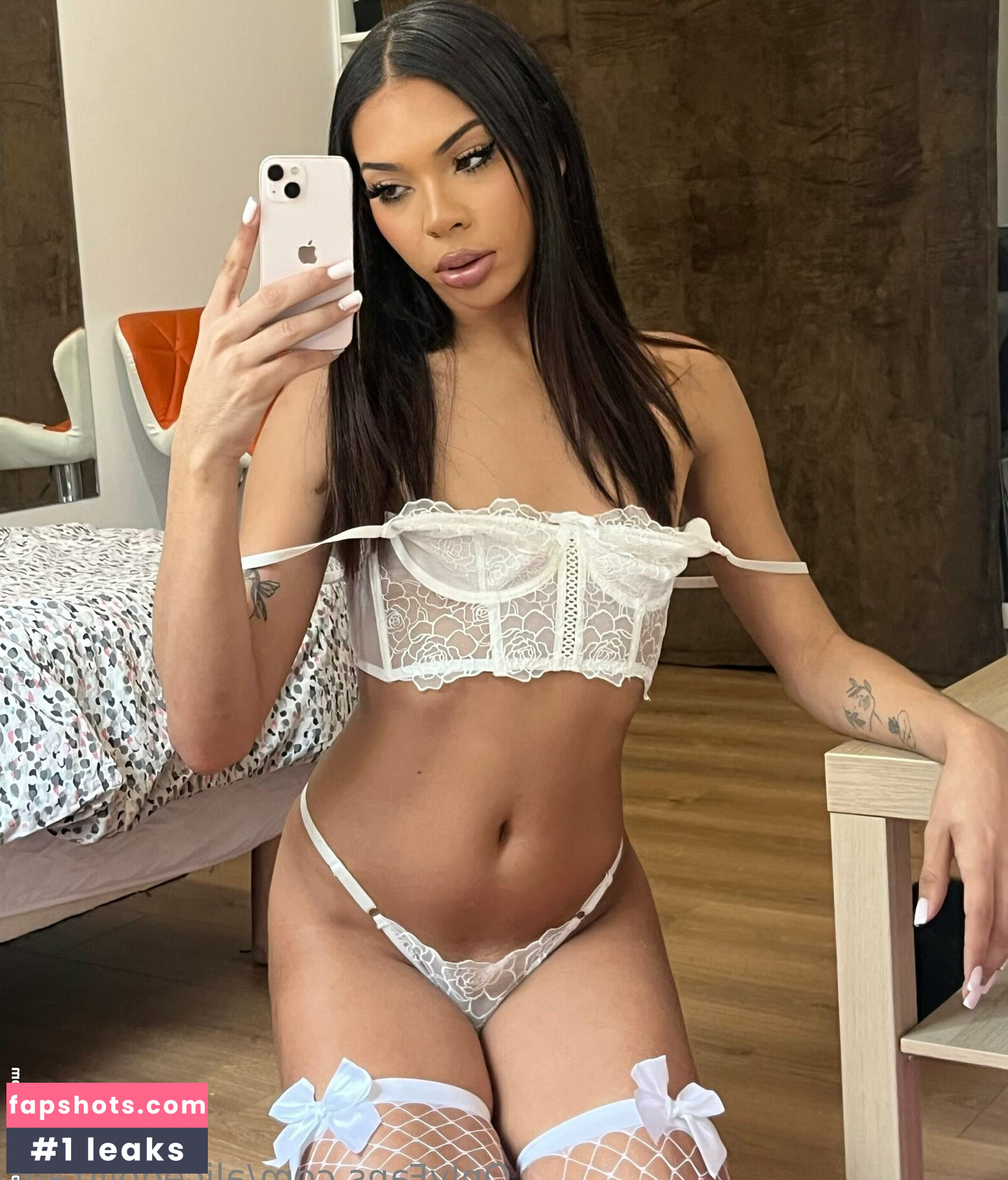 Alice Tapajos gallery photo #20