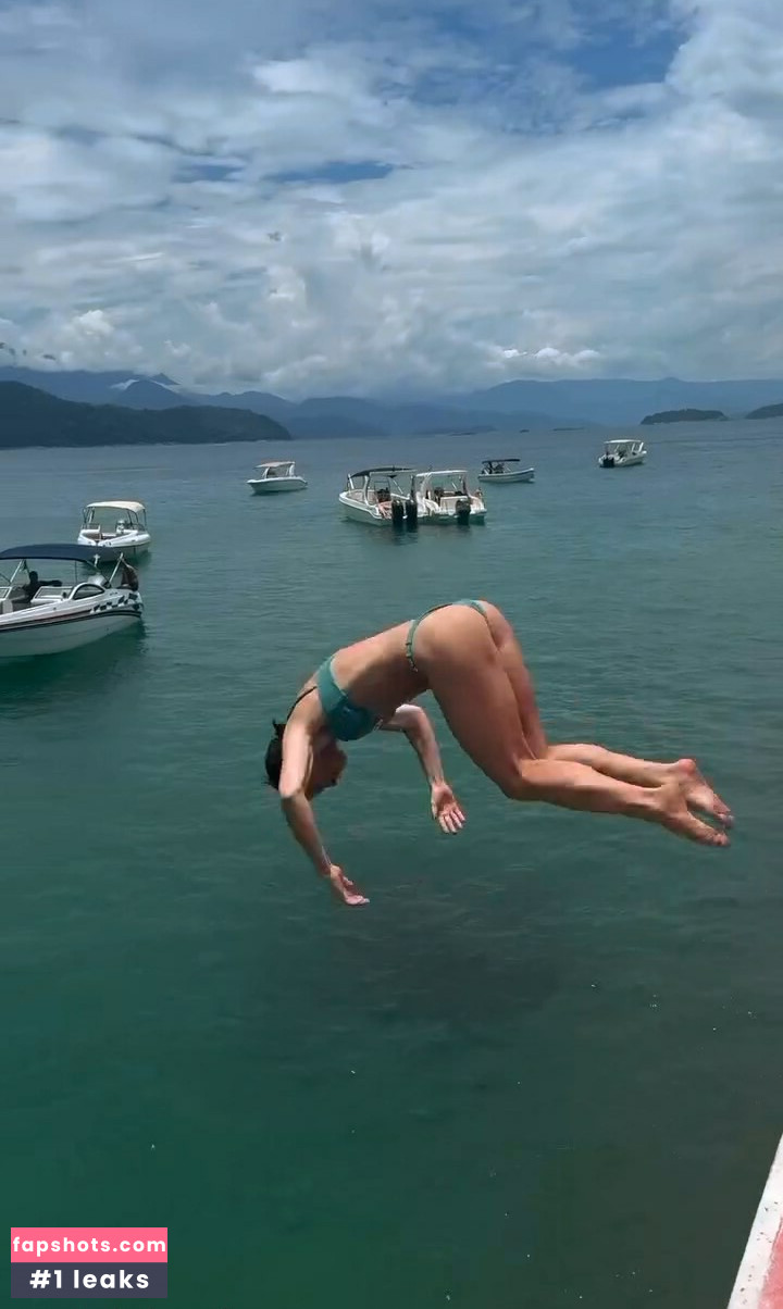 Alice Wegmann gallery photo #2