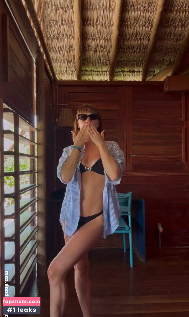 Alice Wegmann gallery photo #28