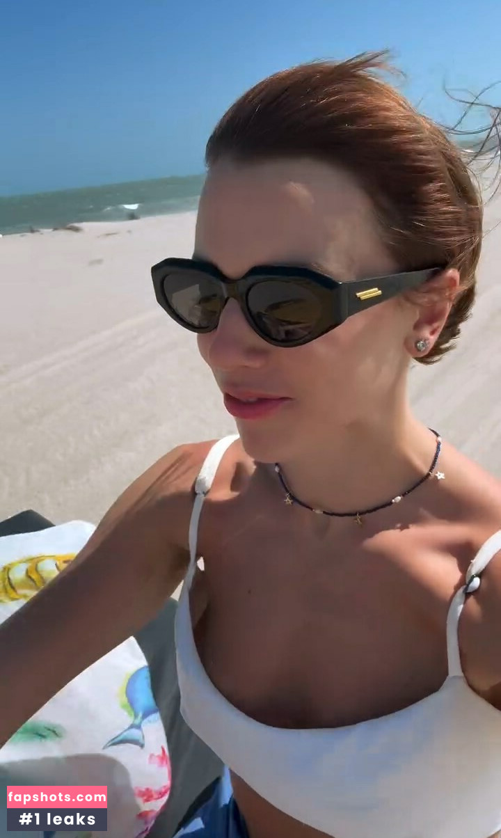 Alice Wegmann gallery photo #31