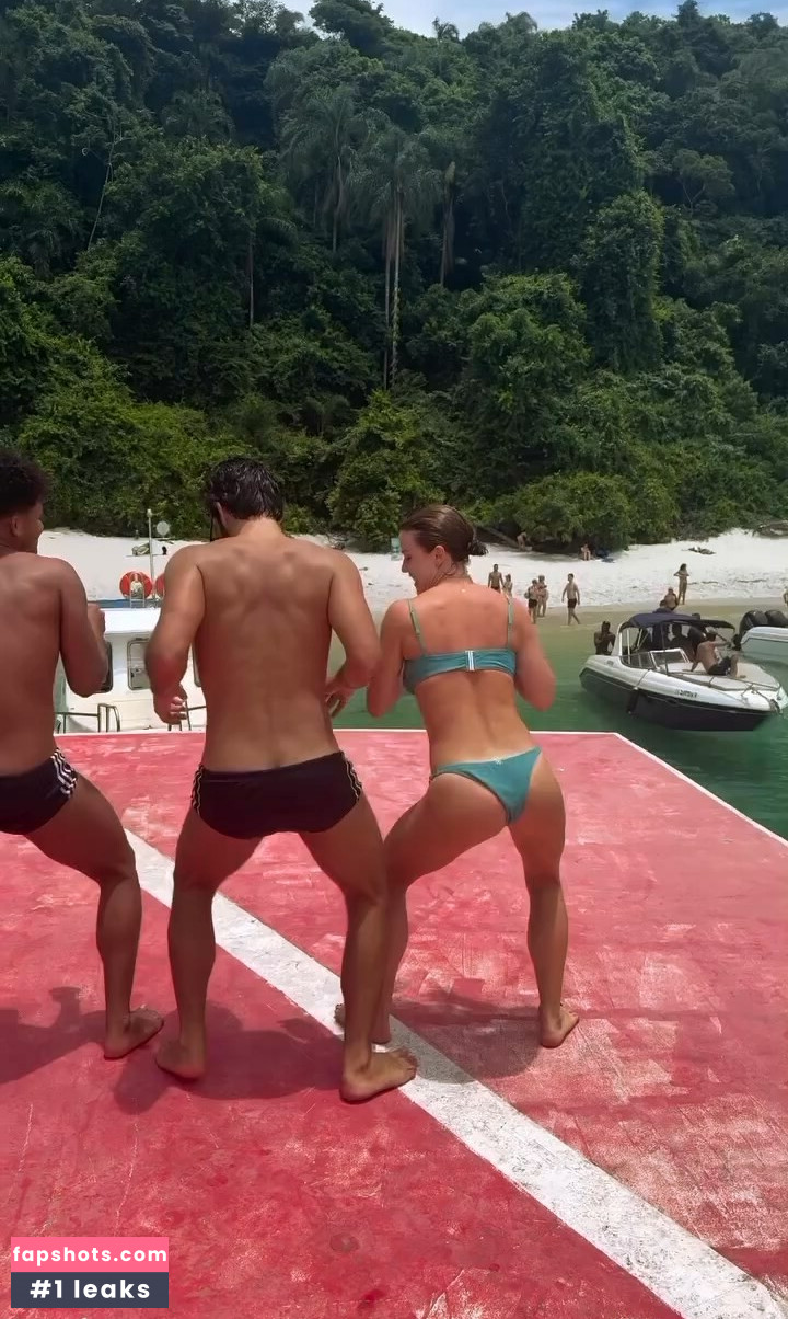 Alice Wegmann gallery photo #9