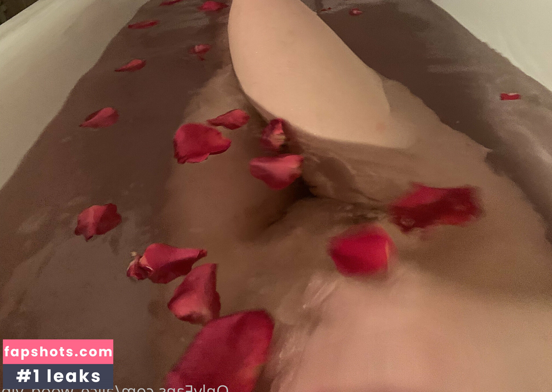 alice_wood Nude Leaks OnlyFans Photos #8 - LeakJerk