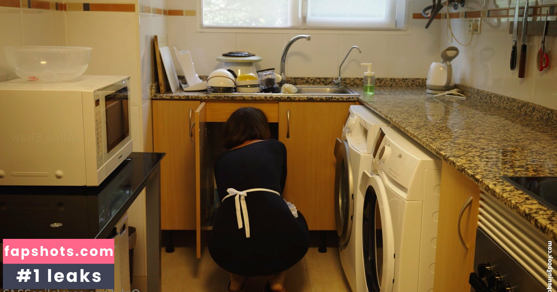 alice2242 gallery photo #11