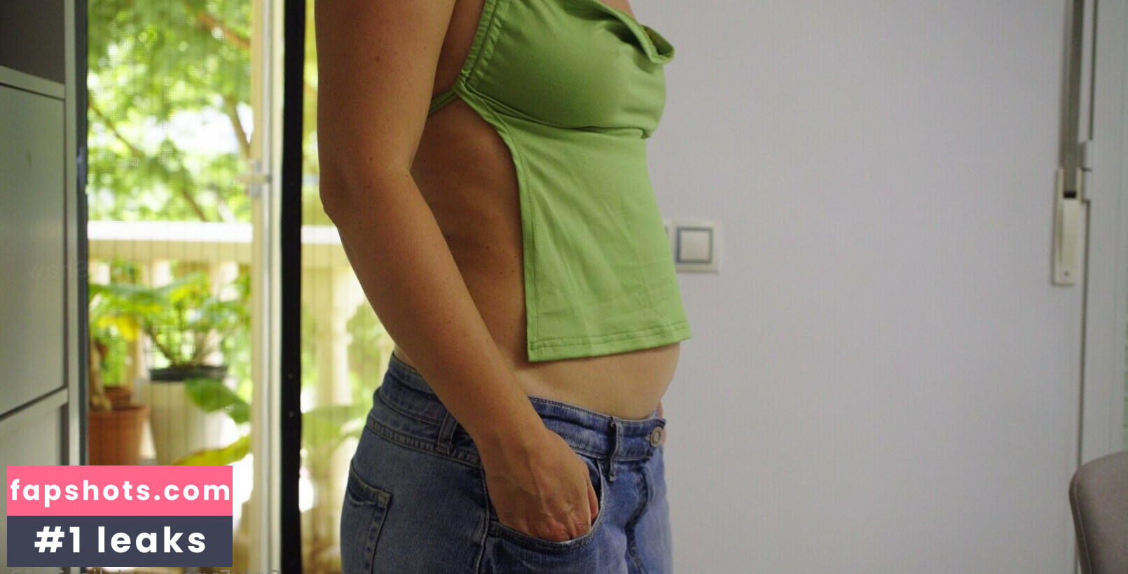 alice2242 gallery photo #17