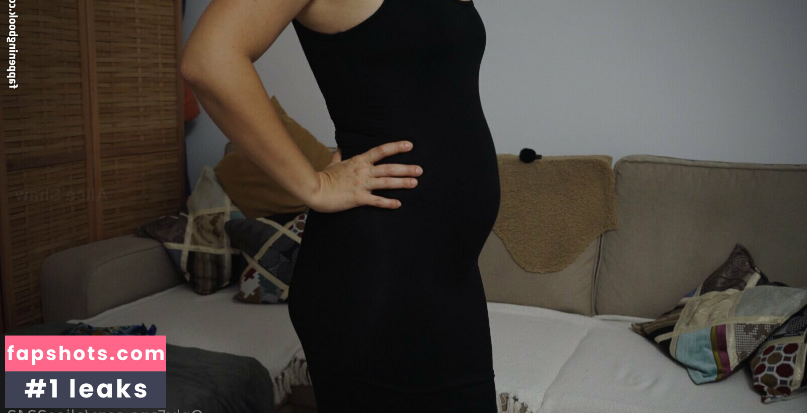 alice2242 gallery photo #9