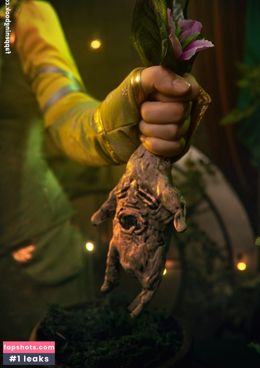 AliceCosplay gallery photo #49