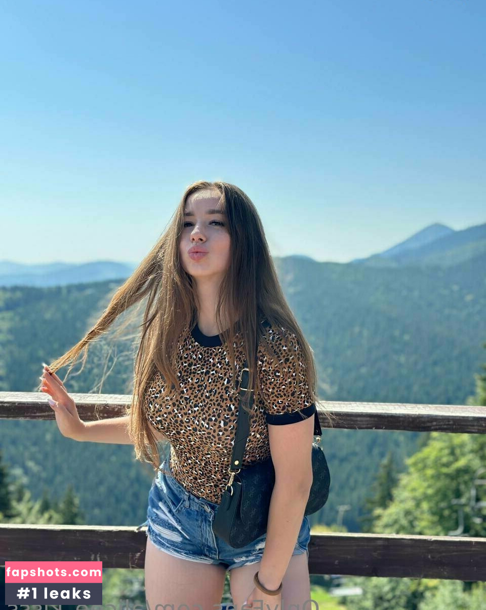 alicee_kisss gallery photo #33