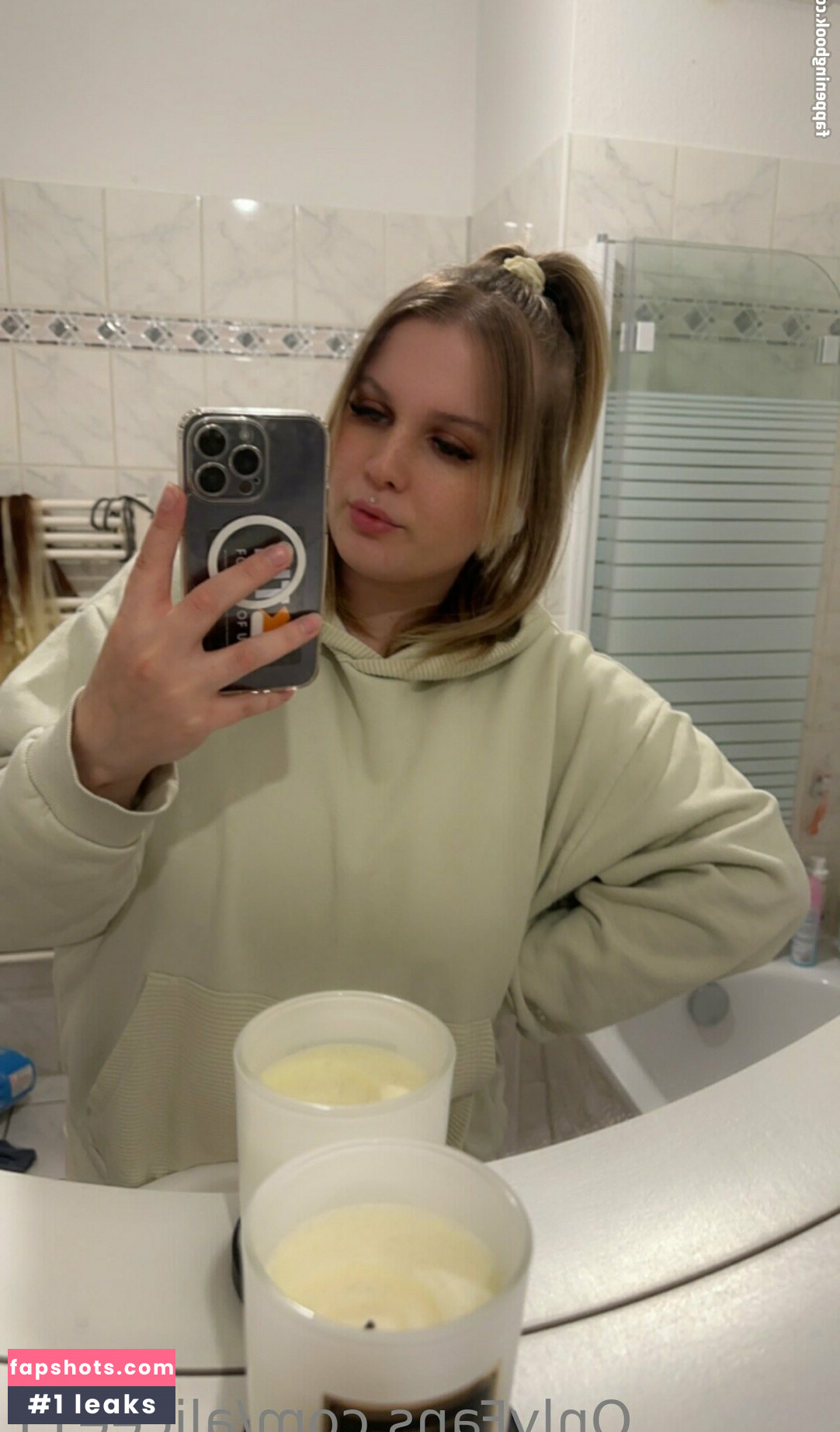 alicee11 nude babe gallery