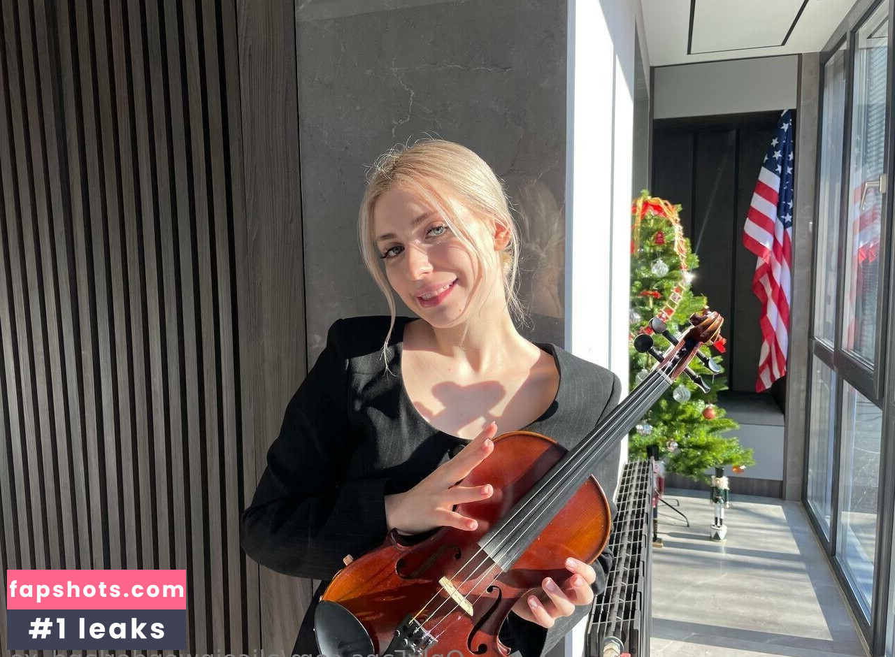 aliceinwonderland_xo gallery photo #16