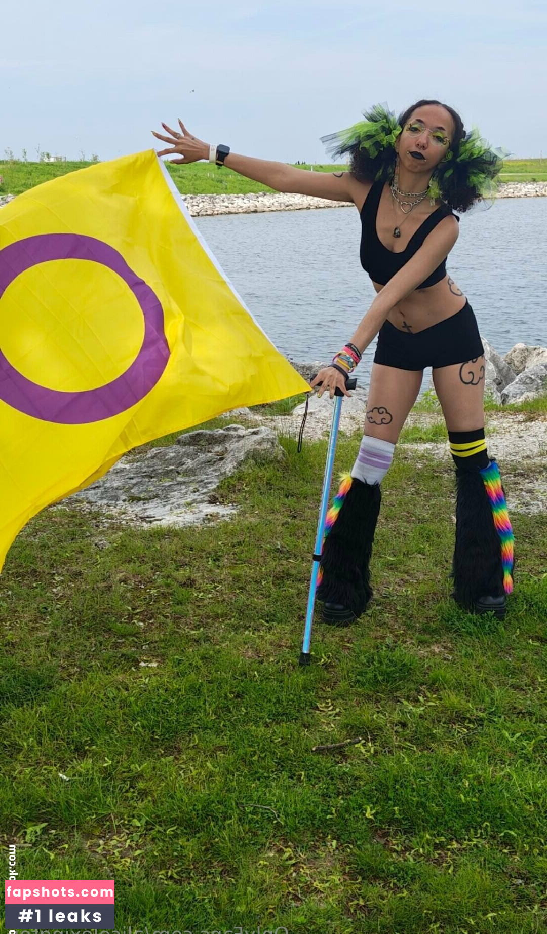 alicelexington nude babe gallery