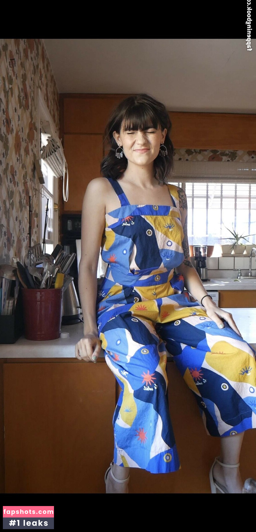 alicenocountry gallery photo #23