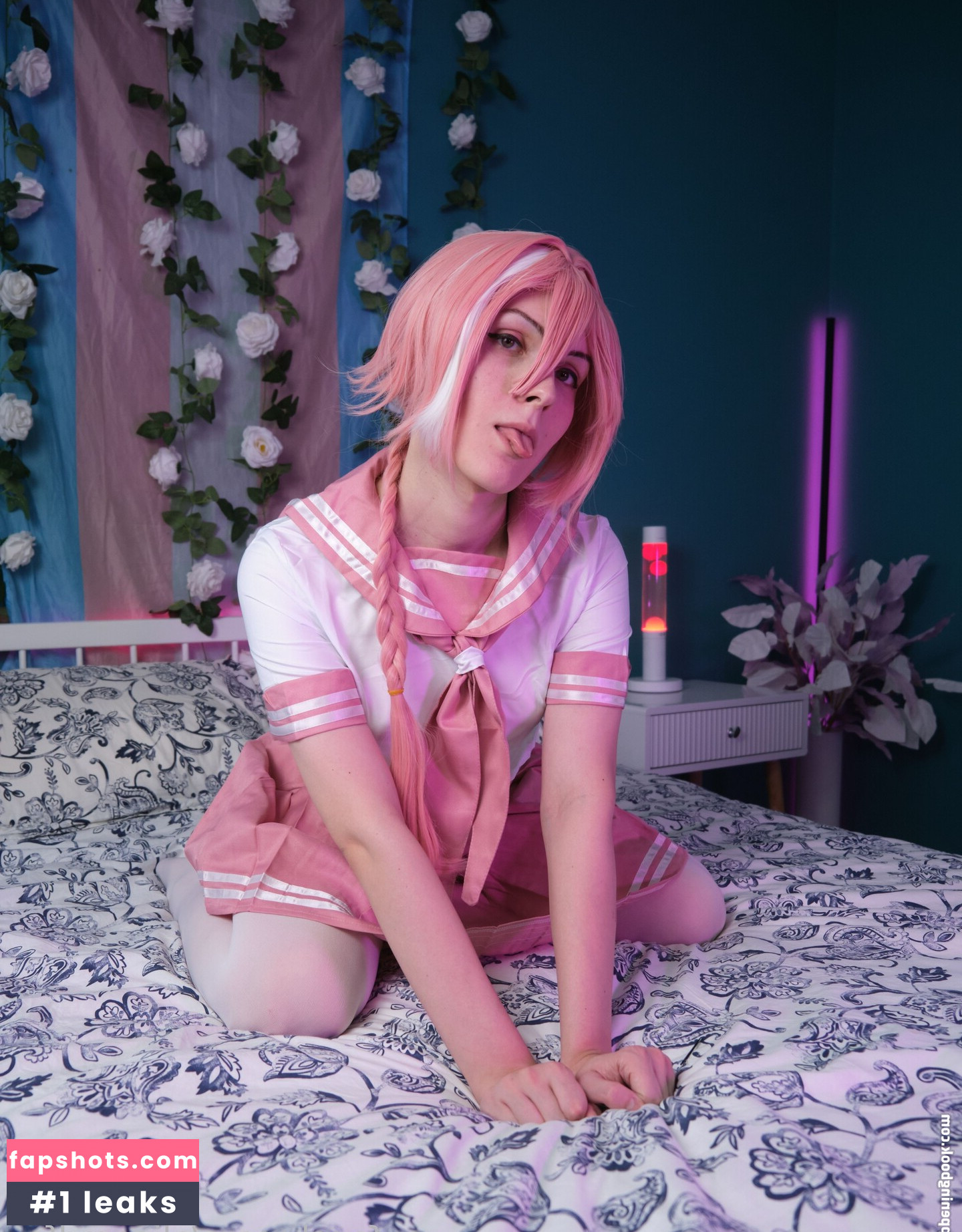 aliceredfox gallery photo #4