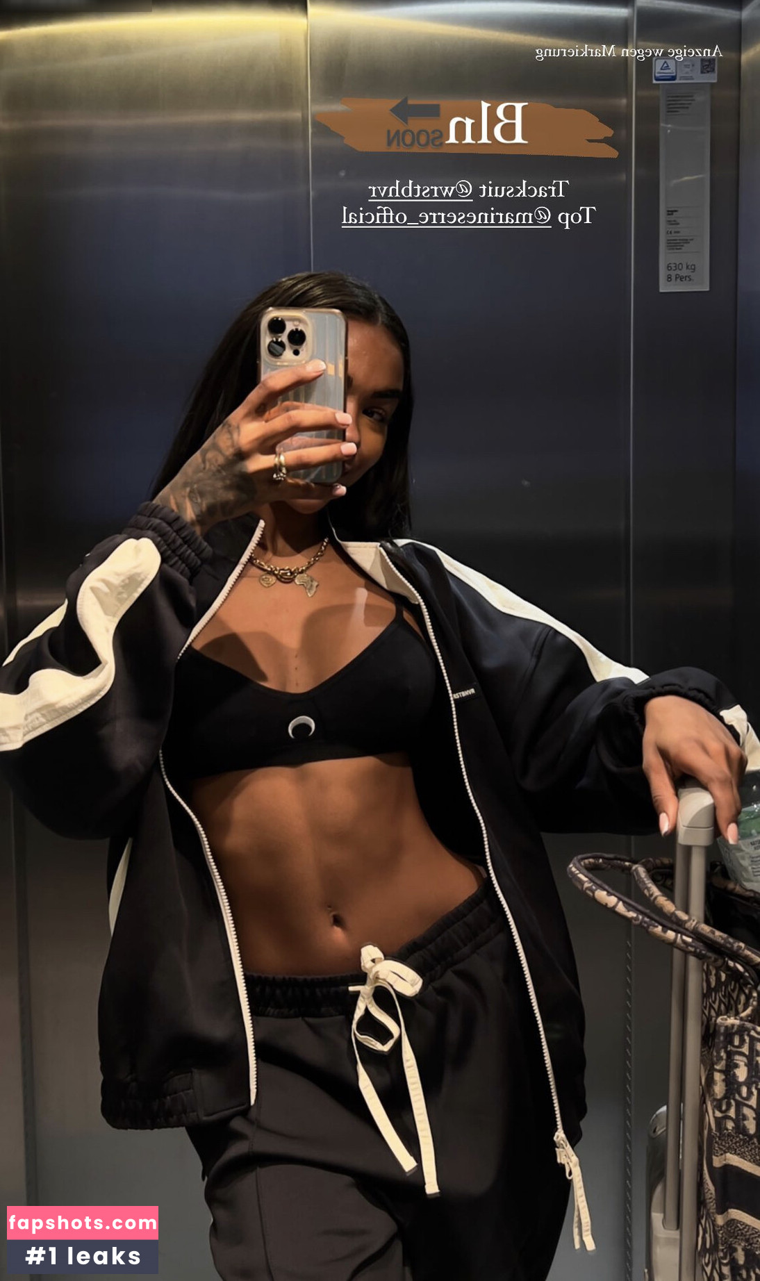 Alicia Awa gallery photo #4