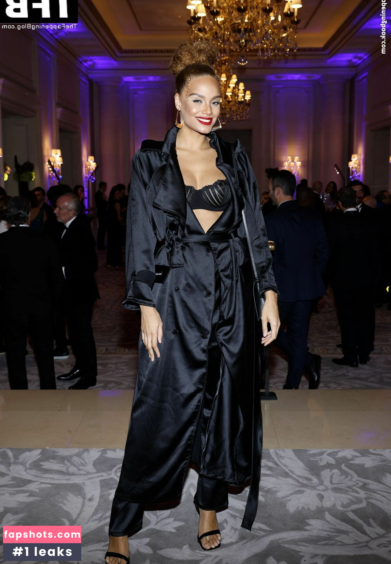 Alicia Aylies gallery photo #3