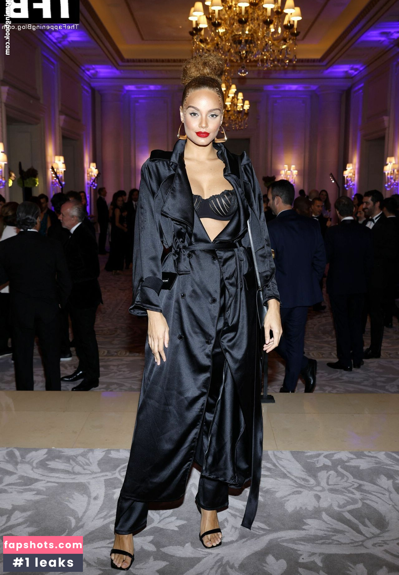 Alicia Aylies gallery photo #4