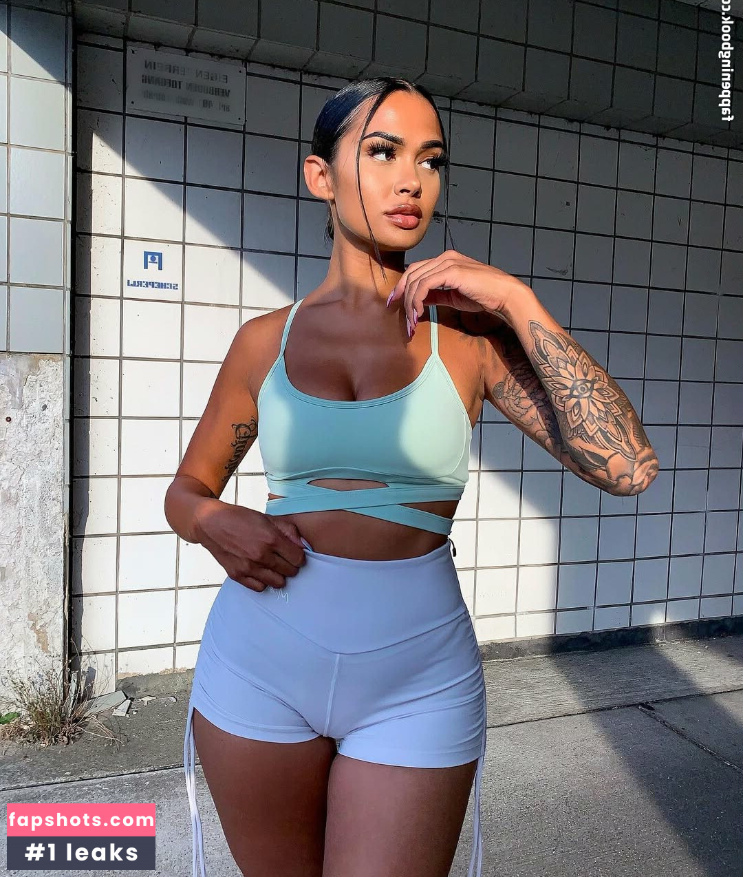 Alicia Bonora gallery photo #2