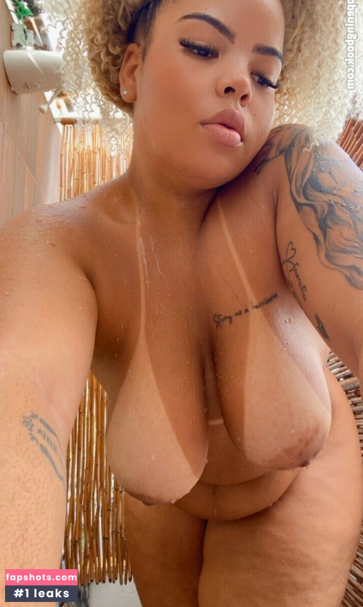 Alicia Carvalho gallery photo #7