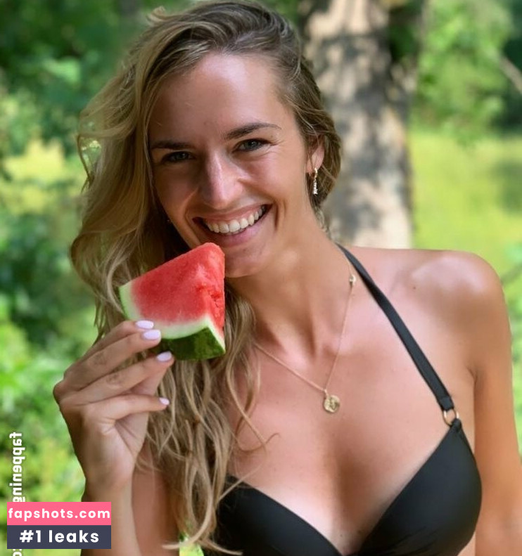 Alicia Dauby nude babe gallery