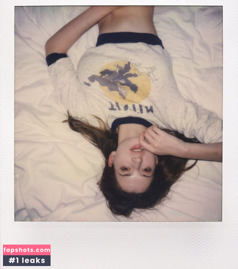 Alicia Davis gallery photo #20