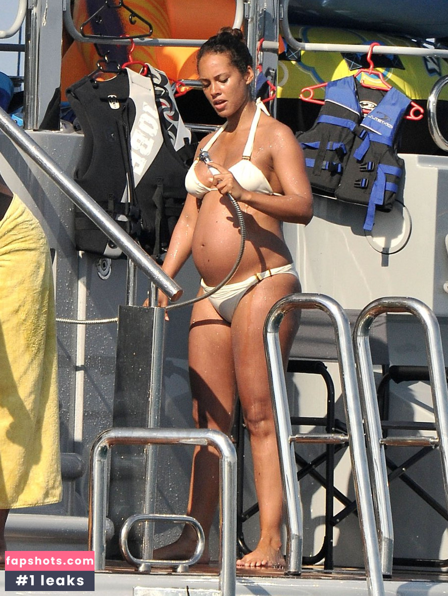 Alicia Keys Nude Leaks OnlyFans Photos #122 - LeakJerk