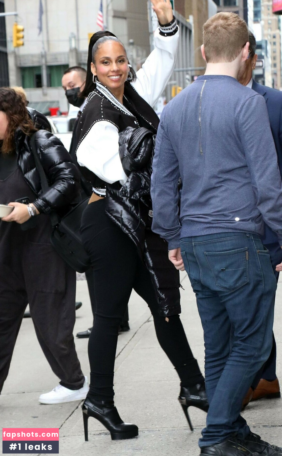 Alicia Keys Nude Leaks OnlyFans Photos #4 - LeakJerk