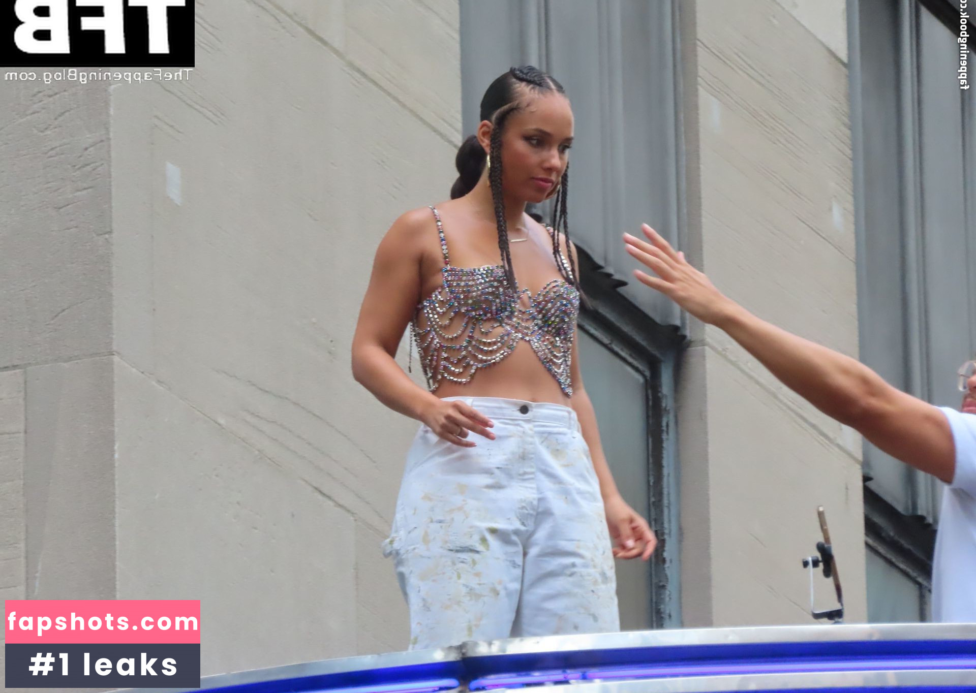 Alicia Keys Nude Leaks OnlyFans Photos #44 - LeakJerk