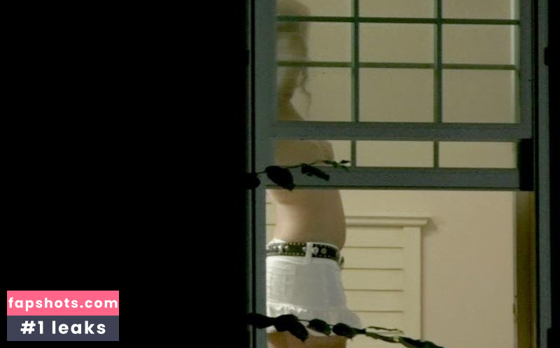 Alicia Kraemer nude babe gallery