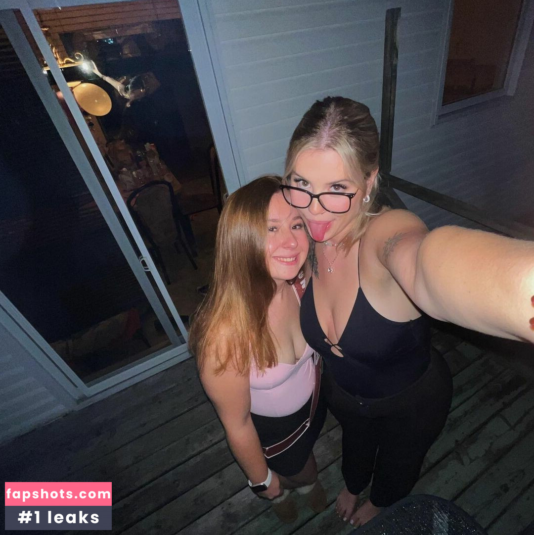 Alicia Laroche gallery photo #16