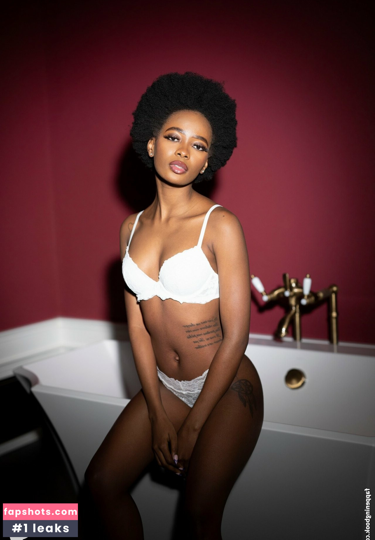 Alicia gallery photo #16