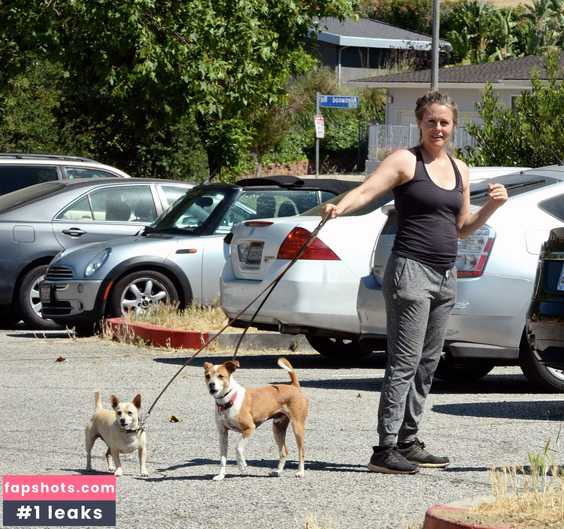 Alicia Silverstone gallery photo #129