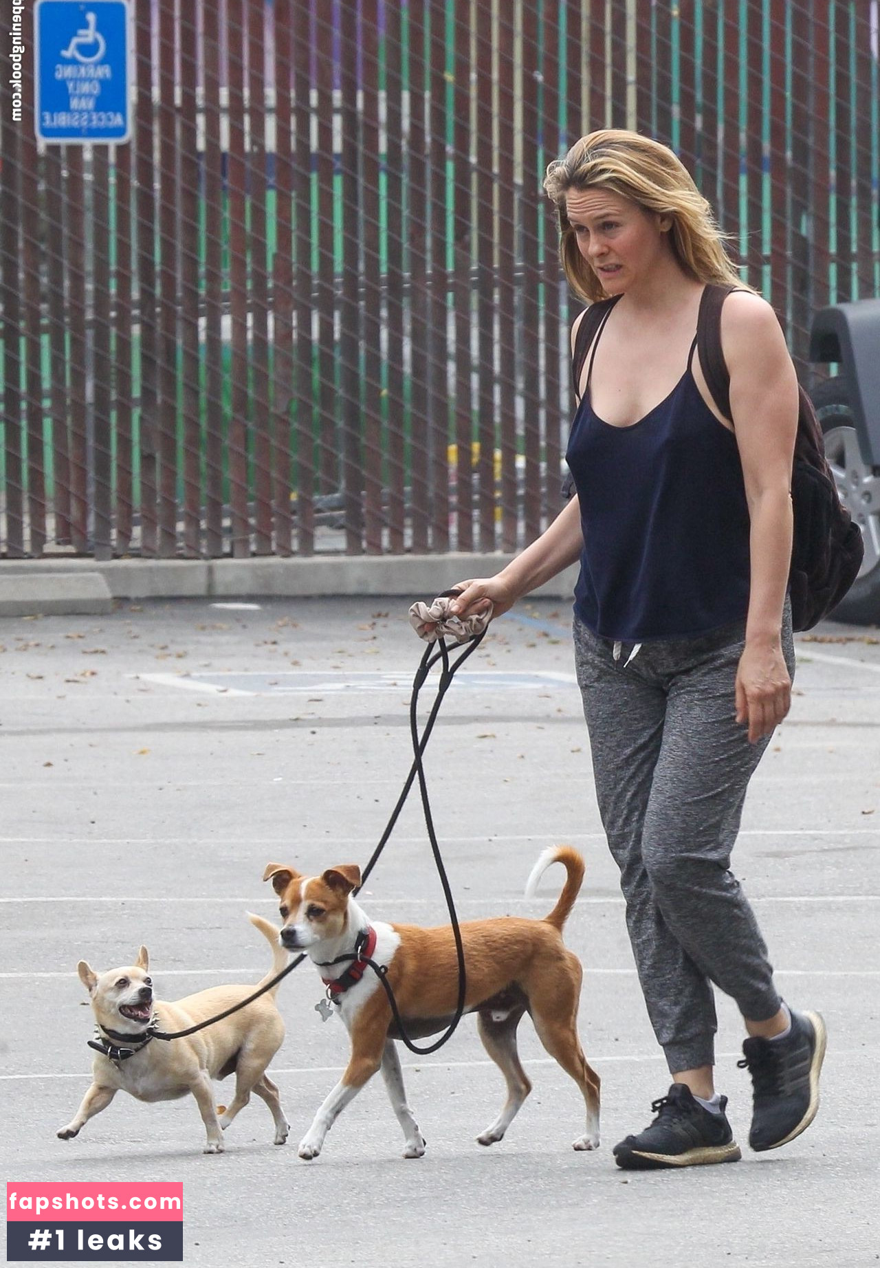 Alicia Silverstone gallery photo #133