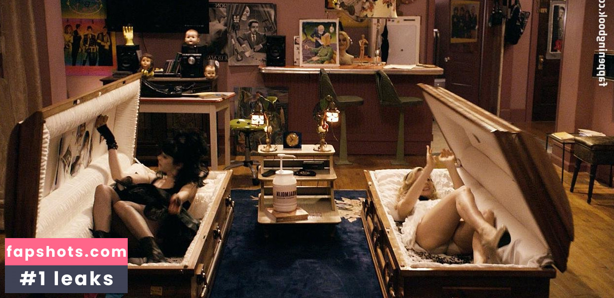 Alicia Silverstone gallery photo #149