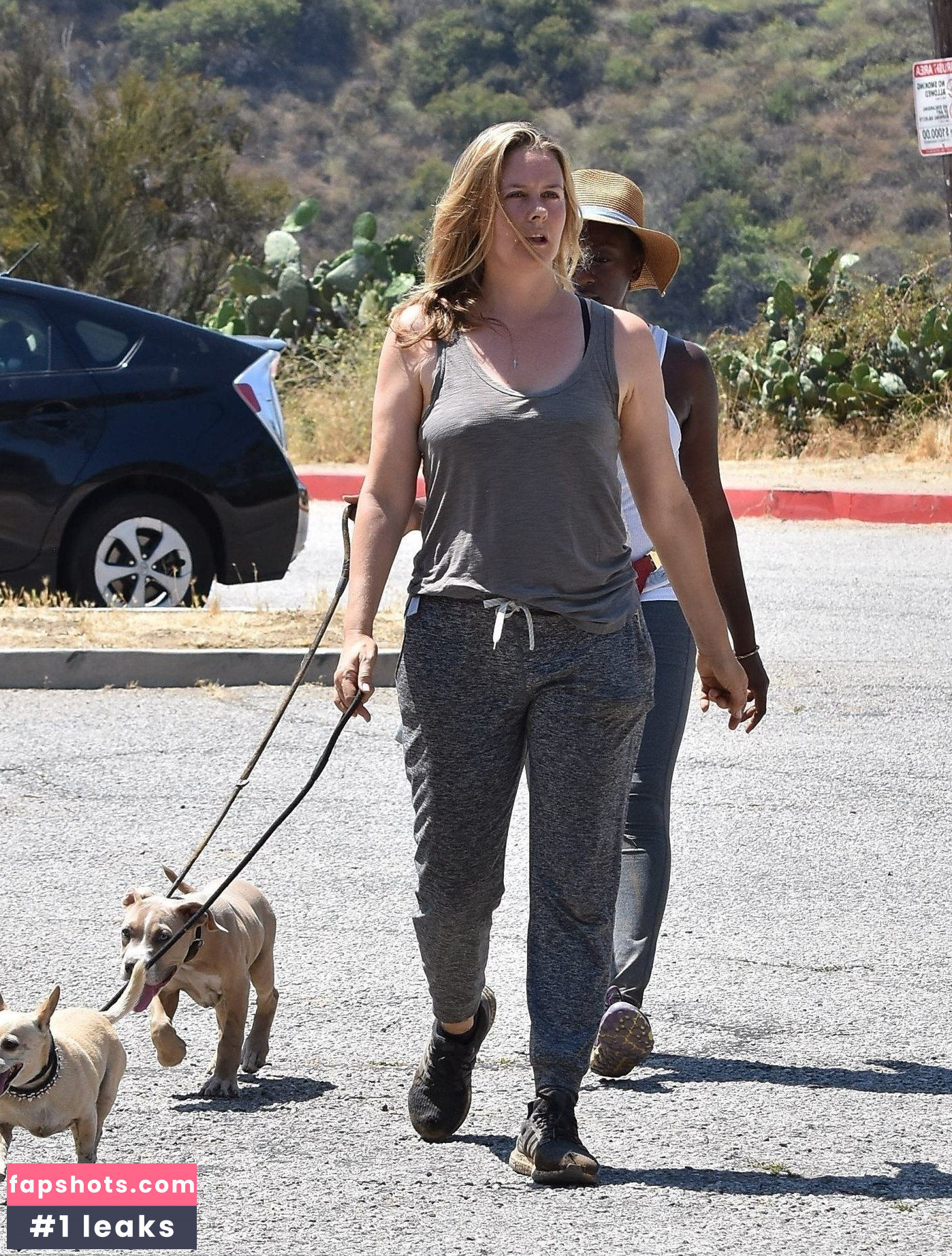 Alicia Silverstone gallery photo #57