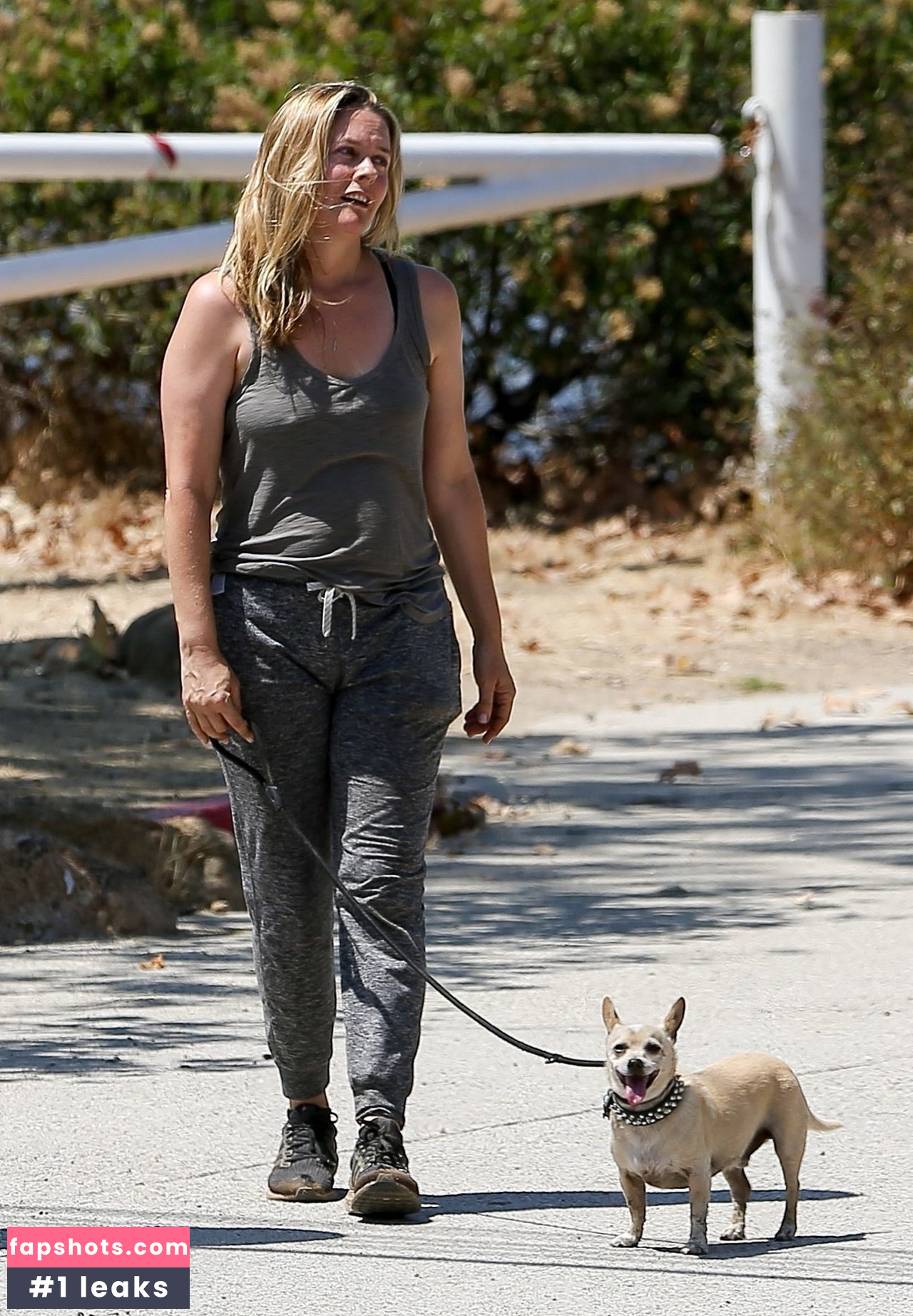 Alicia Silverstone gallery photo #99